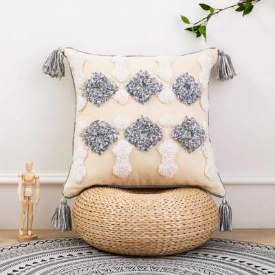 Hot Sale Wholesale Pom Pom 100% Cozy Knitted Pillow Case Cushion Cove